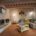 Torre La Ripa 8, Emma Vila