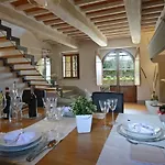 Vila Torre La Ripa 8, Emma Cortona