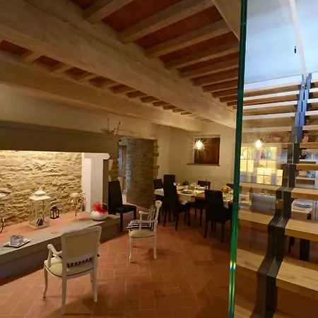 Torre La Ripa 8, Emma Villa *